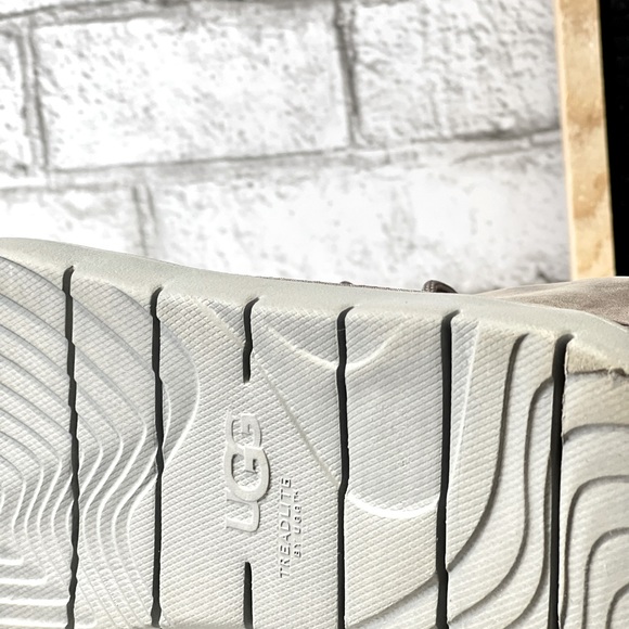 UGG🆒 Chukka boots US men’s 6/ women’s 8 - Picture 4 of 12